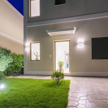 Akea Villa