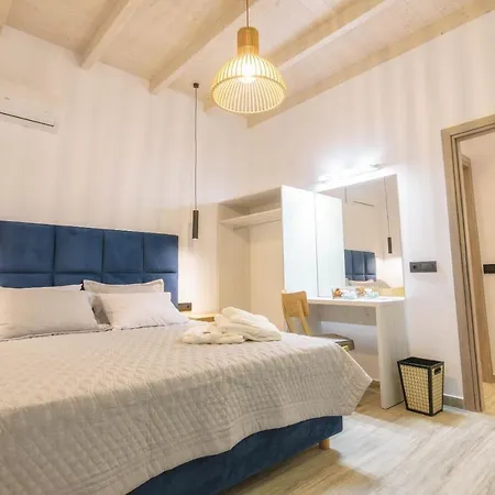 Akea Villa Tragaki